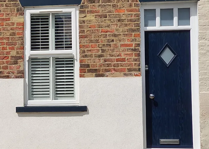 37 Trinity Lane