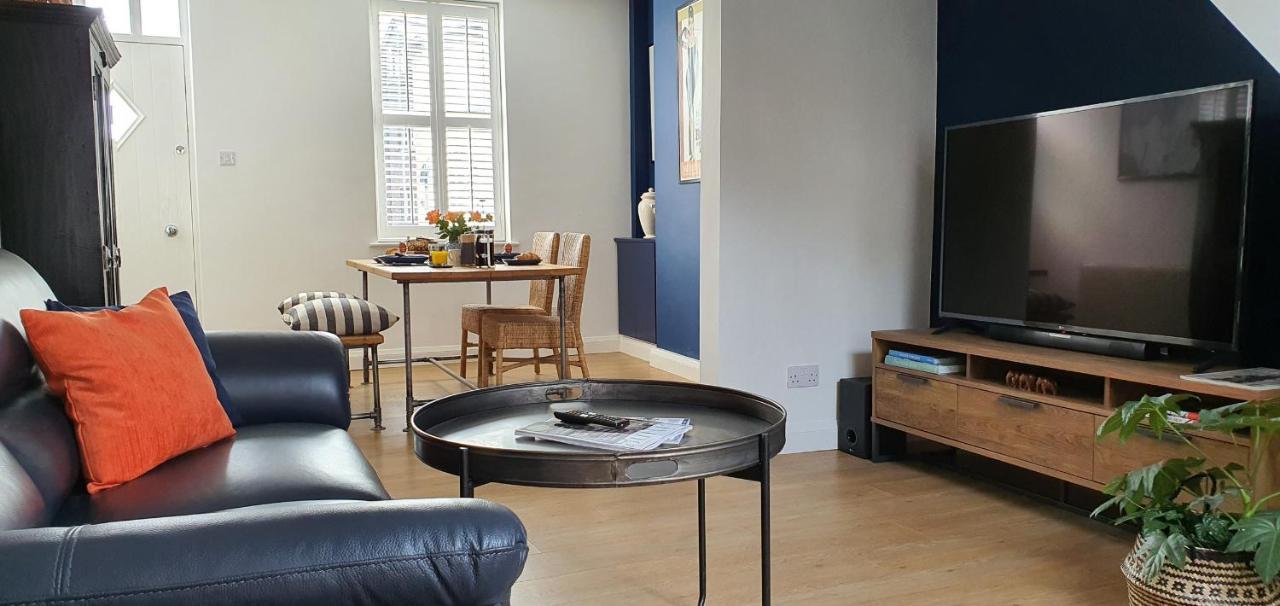 37 Trinity Lane Holiday home *